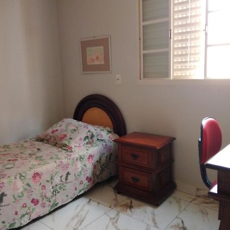 Ferienwohnung Casa Amarela Uberlândia Exterior foto
